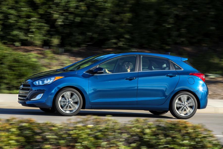  Hyundai Elantra GT 2015 года  (фото 22 из 23)